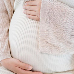 像下面这类图片📕👩‍👩‍👧‍👦，就是我为了模🏥拟这个案🚑